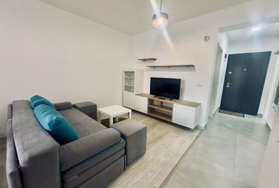Apartament cu 2 camere semidecomandat, mobilat în Tractorul
