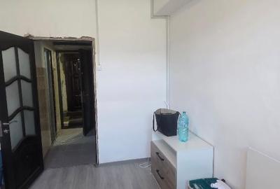 Garsonieră semidecomandată în CET - 3