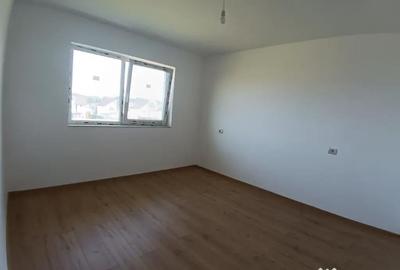 Casă cu 4 camere cu Teren 350 Mp în Șcheia - 14