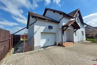 Casă cu 5 camere cu Teren 540 Mp în Sânmihaiu Român - 9