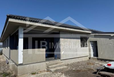 Casă individuală cu 4 camere cu Canalizare în Ernei - 2