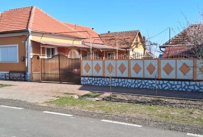 Casă cu 4 camere în Cermei