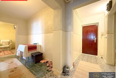 Apartament cu 2 camere decomandat în - 17