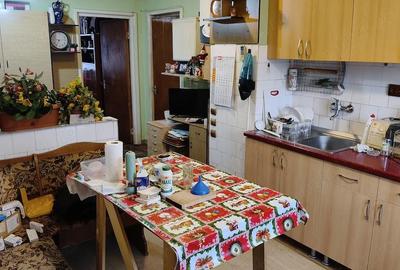 Apartament cu 3 camere decomandat în Central - 2