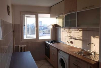 Apartament cu 2 camere decomandat, mobilat în Titan