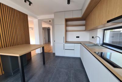 Imobil de exceptie, zona foarte buna. Prima inchiriere. Semimobilat, utilat. - 12