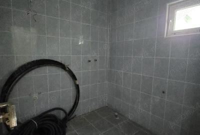 Casă cu 2 camere cu Teren 772 Mp în Berceni - 1