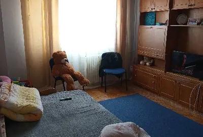 Vind apartament tip D, cartier Iosia Oradea - 2