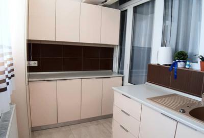 Apartament cu 3 camere decomandat în 9 Mai - 8