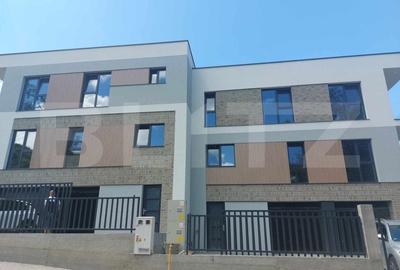 Duplex cu 4 camere în Tăuți