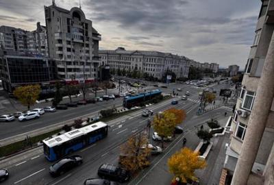 Apartament cu 3 camere decomandat în Calea București - 2