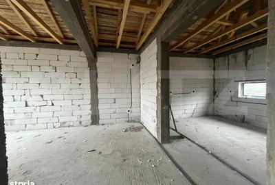 Casă cu 3 camere cu Teren 450 Mp în Malu Mare - 10