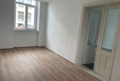 Spațiu comercial, de 46 mp, în Central