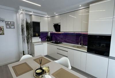 Apartament cu 3 camere decomandat în Albert