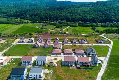 Casă individuală cu 4 camere cu Canalizare în Central - 3