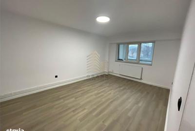 Spațiu comercial, de 60 mp, în Decebal - 4