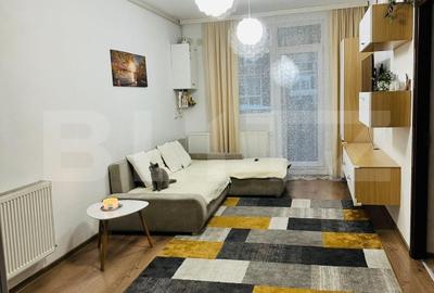 Apartament cu 3 camere semidecomandat, mobilat în Iris
