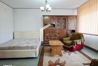 Garsonieră decomandată în Lupeni - 5