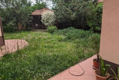 Eleganta si generoasa,robusta,str.linistita,sens unic,curte verde,intimitate,lux - 2