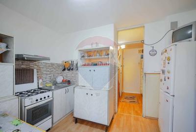Apartament cu 3 camere de vanzare in zona Rogerius - 6