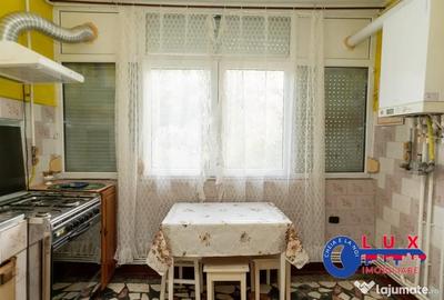 Apartament cu 3 camere decomandat în Pelican - 10