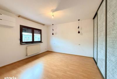Casă cu 4 camere cu Teren 210 Mp în Central - 1