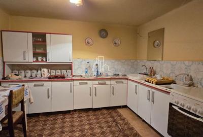 Casă cu 4 camere cu Canalizare în Central - 17