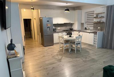 Apartament cu 3 camere decomandat în Giroc