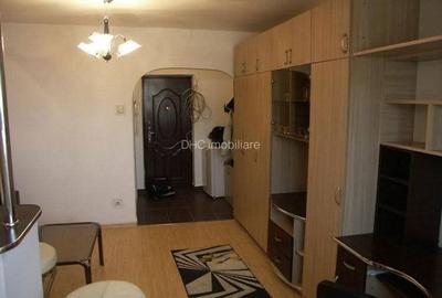 Apartament semidecomandat, mobilat în Dristor
