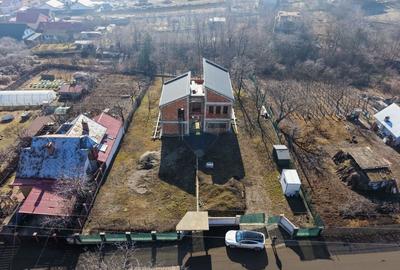 Casă cu 5 camere cu Teren 1851 Mp în Fântânele (Hemeiuș) - 2