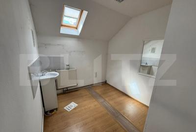 Spațiu comercial, de 84 mp, în Central - 8