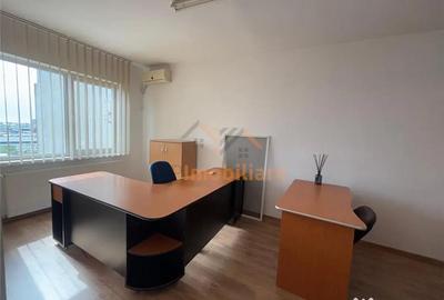 Spațiu comercial, de 96 mp, în Central - 4