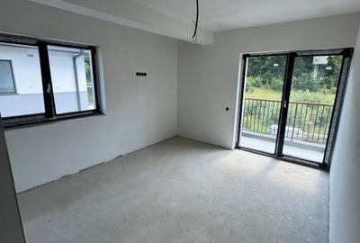 Duplex cu 4 camere cu Teren 240 Mp în Florești - 14