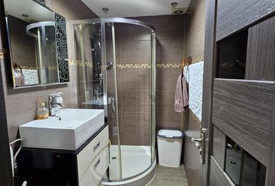 Apartament cu 4 camere decomandat în Vitan - 10