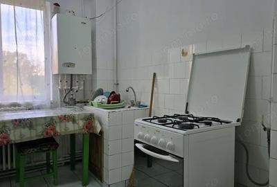 Apartament cu 3 camere semidecomandat în Zamfirescu - 17