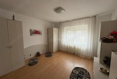 Bocsa Romana, Casa 8 Incaperi, Strada Principala. - 16