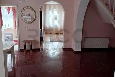 Casă cu 5 camere cu Teren 1050 Mp în Central - 10