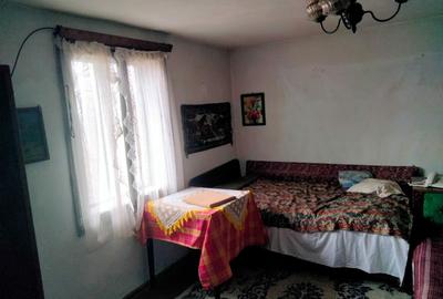 Casă cu 4 camere în Fichitești - 9