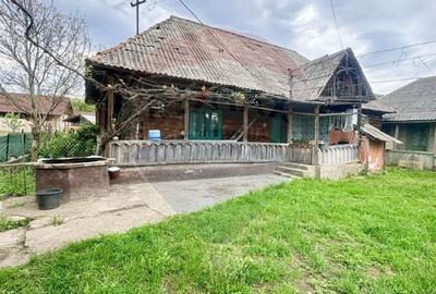 Casă individuală cu 2 camere cu Teren 1304 Mp în Rozavlea - 1