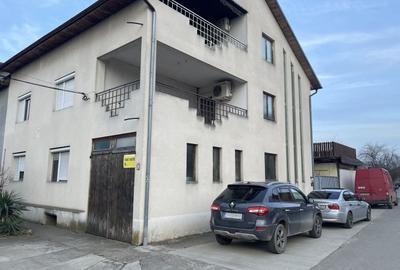 Casa S+P+E+M | 605 mp utili | 10 camere | 3 bucatarii | 4 bai | 3 terase | Garaj - 1