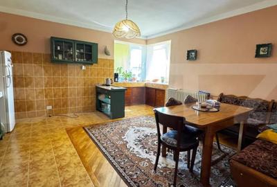 Casă cu 8 camere cu Teren 767 Mp în Central - 15