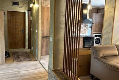 Apartament cu 4 camere semidecomandat, mobilat în Centrul Civic