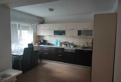 Apartament cu 3 camere decomandat în Exterior Vest - 4