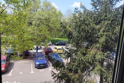 Apartament cu 2 camere decomandat în Titan