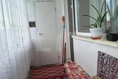 Apartament cu 3 camere semidecomandat în Central - 2
