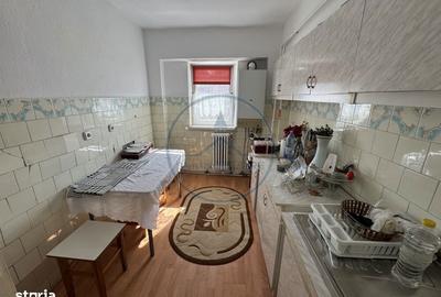 Apartament cu 3 camere decomandat în Central - 3