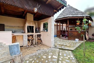 Casă individuală cu 9 camere cu Canalizare în Zorilor - 6