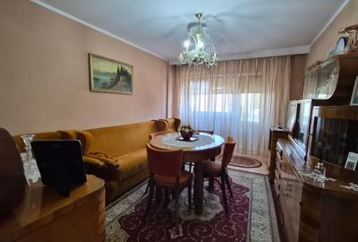 Apartament cu 3 camere decomandat în Tomis III - 1