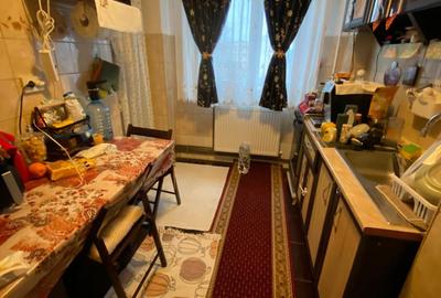 ETAJUL 3, mobilat si utilat, renovat, 52 metri utili, Petrom Milcov - 1