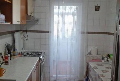 Apartament cu 2 camere decomandat în Mihai Bravu